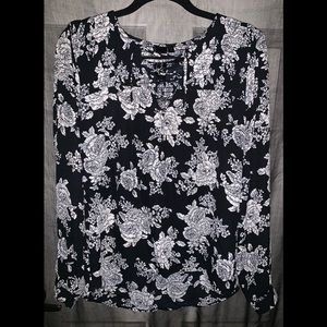 🌻 FRANCESCA’S FLORAL TOP 🌻